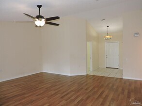 2319 Brightview Pl in Gonzalez, FL - Building Photo - Building Photo