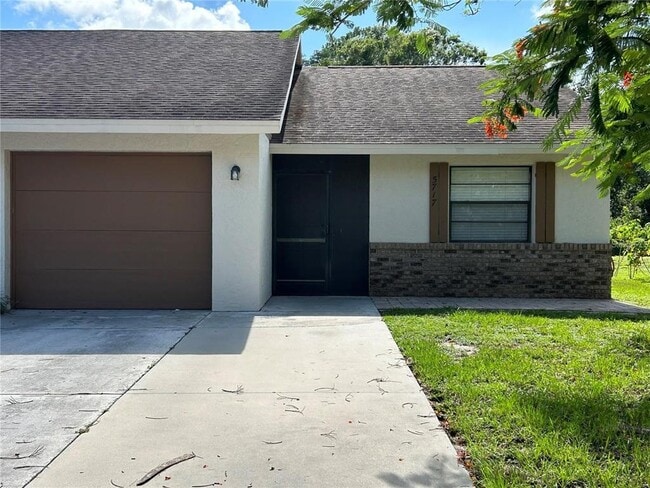property at 5717 Deer Hollow Trail