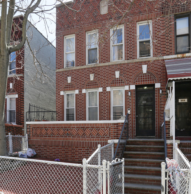 990 Carroll St in Brooklyn, NY - Building Photo - Building Photo