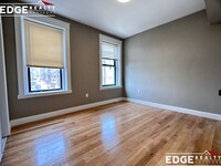 1914 Beacon St, Unit 1 in Boston, MA - Building Photo - Building Photo