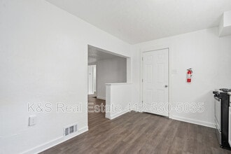 922 Hill Ave in Pittsburgh, PA - Building Photo - Building Photo