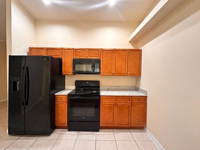 906 SE 12th Terrace in Cape Coral, FL - Building Photo - Building Photo