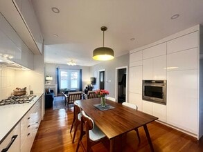 118 Brooks St in Boston, MA - Building Photo - Building Photo