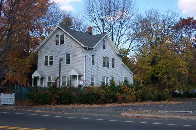 1304 Stratfield Rd in Fairfield, CT - Building Photo