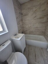 137 SW 5th Ct in Dania Beach, FL - Building Photo - Building Photo