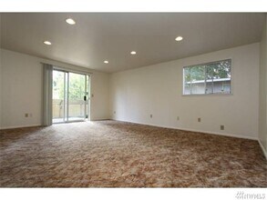 14447 SE 16th St in Bellevue, WA - Building Photo - Building Photo