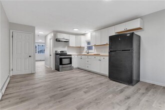 107 Roosevelt St in Providence, RI - Building Photo - Building Photo