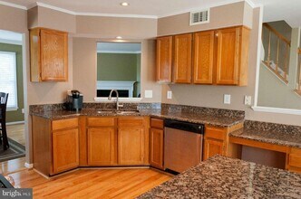 6588 Morning Meadow Dr in Alexandria, VA - Building Photo - Building Photo
