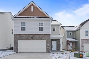 105 Lambert Fld in Nicholasville, KY - Building Photo