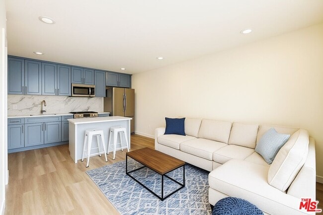 property at 1120 W 87th St