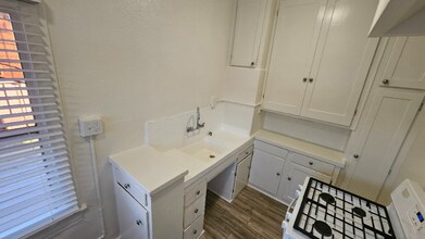 4530 Normandie Ave in Los Angeles, CA - Foto de edificio - Building Photo