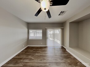 6024 N Black Gold St in North Las Vegas, NV - Building Photo - Building Photo