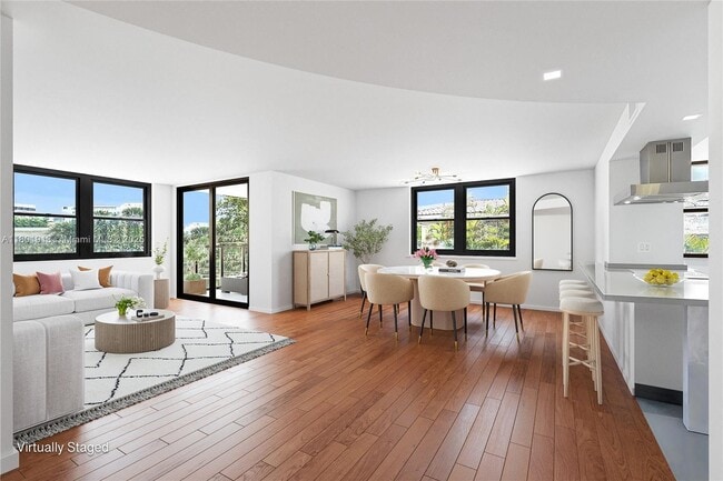 property at 9180 W Bay Harbor Dr