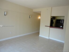134 SW 7th Ave, Unit 206 in Miami, FL - Building Photo - Building Photo