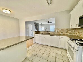 2758 Ashleigh Ln in Alpharetta, GA - Foto de edificio - Building Photo