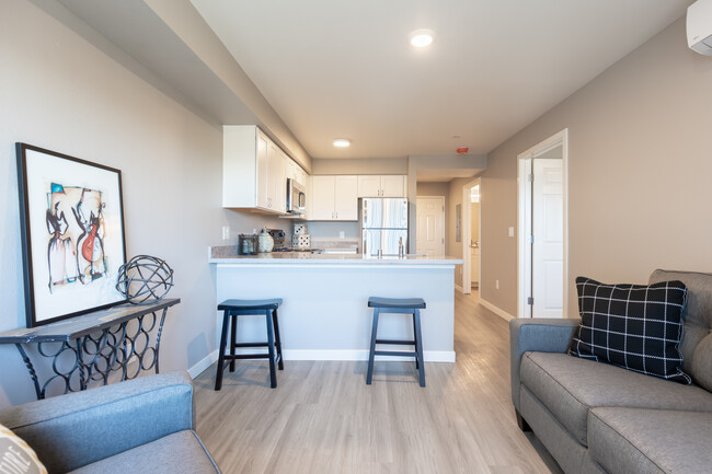 North Gateway Apartments in Vallejo, CA - Building Photo - Interior Photo