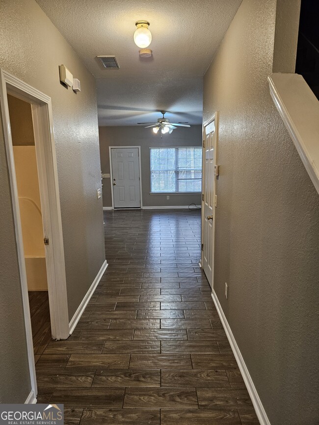 180 Brookview Dr in Riverdale, GA - Building Photo - Building Photo