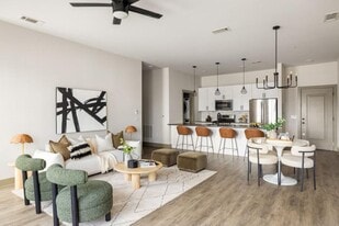 764 Memorial Dr SE, Unit 15 in Atlanta, GA - Building Photo