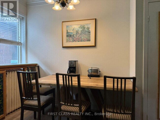 366 Lippincott St in Toronto, ON - Building Photo - Building Photo