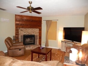 4032 Elder Ln in Tallahassee, FL - Building Photo - Building Photo
