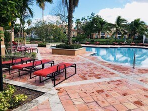 4852 N State Rd 7 in Coconut Creek, FL - Building Photo - Building Photo