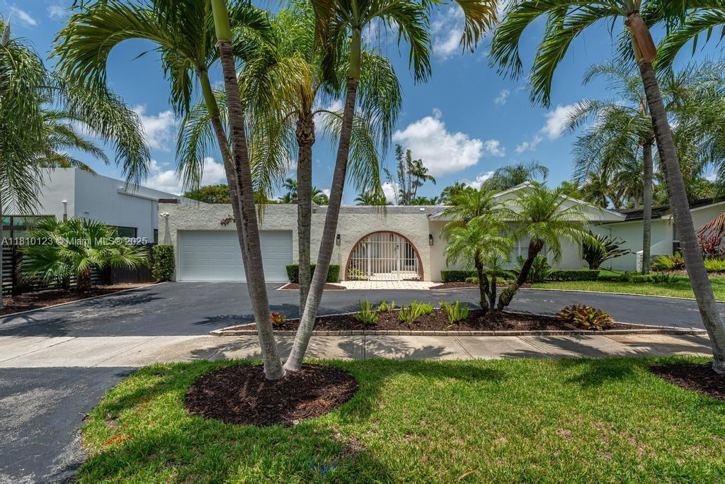 9717 SW 93rd Terrace in Miami, FL - Building Photo