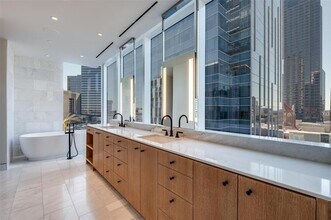 1747 Leonard St in Dallas, TX - Building Photo - Building Photo