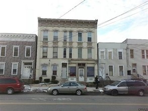 571-573 1st St in Troy, NY - Foto de edificio - Building Photo