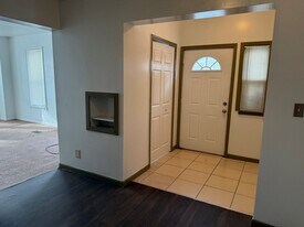 85 S Hewitt Rd in Ypsilanti, MI - Building Photo