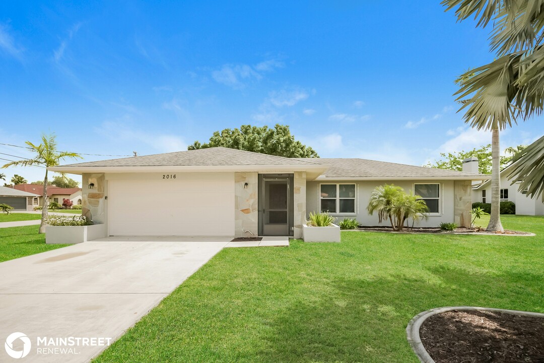 2016 SE 9th Terrace in Cape Coral, FL - Building Photo