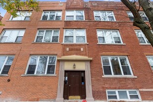 2604 N Hamlin Ave, Unit 3 Apartments