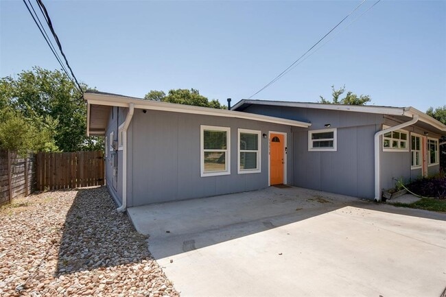 6301 Arnold Dr in Austin, TX - Building Photo - Building Photo