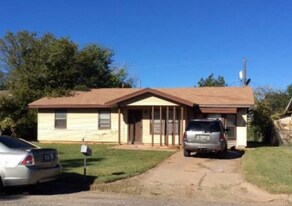 966 N La Salle Dr in Abilene, TX - Building Photo