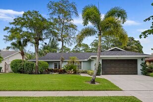756 Juniper Pl in Wellington, FL - Building Photo
