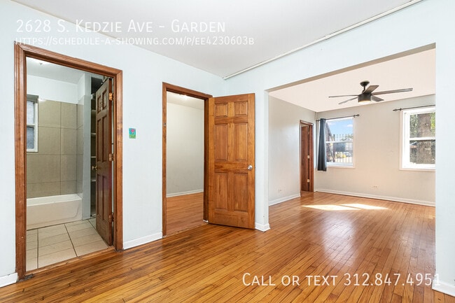 2628 S Kedzie Ave in Chicago, IL - Building Photo - Building Photo