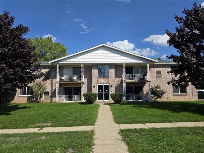 property at 67 Oakridge Dr