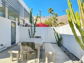 1003 E Twin Palms Dr in Palm Springs, CA - Building Photo - Building Photo