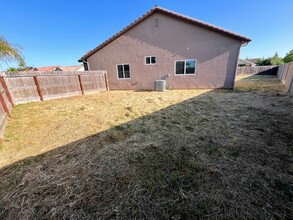 4396 Wickson Pl in Merced, CA - Building Photo - Building Photo