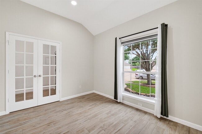 property at 1814 Midnight Ln