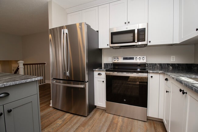 property at 6082 Kalland Cir NE