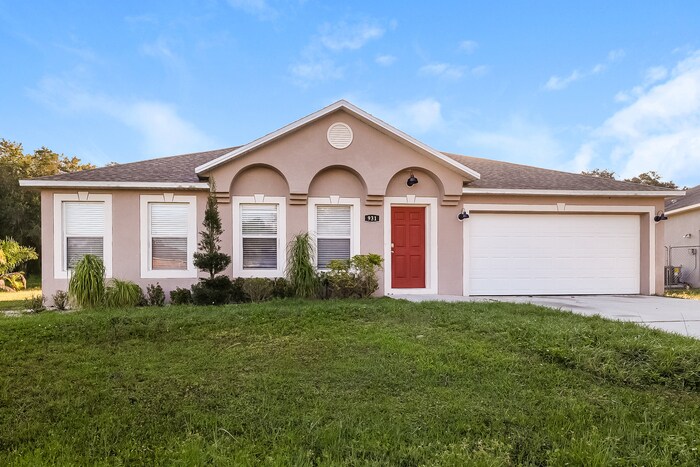 931 Louvre Ct in Kissimmee, FL - Building Photo