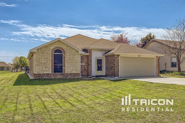 621 Matador Dr in Little Elm, TX - Building Photo - Building Photo