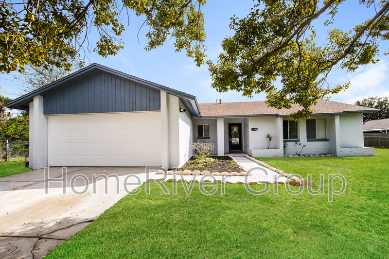 2306 Green Bush Ct in Orlando, FL - Building Photo