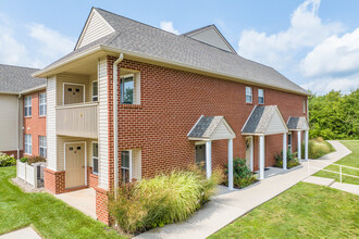 Fox Ridge/ Fox Ridge at Lakeside Apartments in Limerick, PA - Building Photo - Building Photo