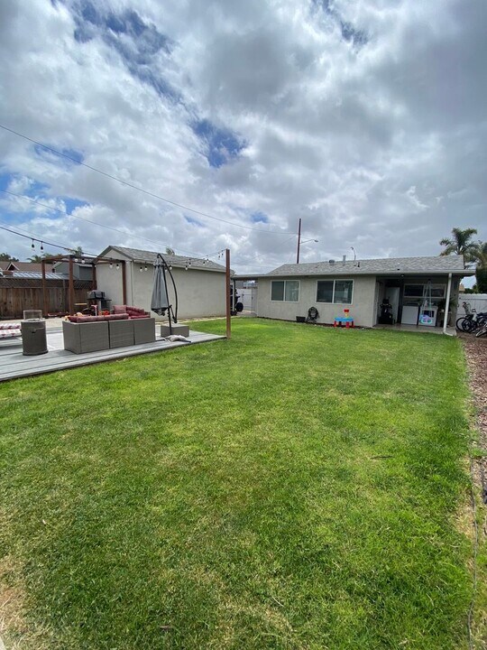 403 Sawtelle Ave in San Diego, CA - Building Photo