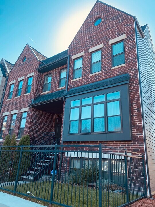 1015 E 43rd St in Chicago, IL - Building Photo