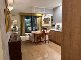 44 Box St, Unit 2D in Brooklyn, NY - Building Photo