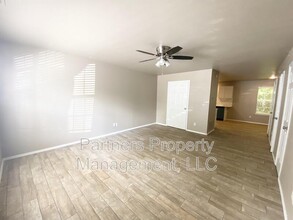 1534 N Addington Ave in Fayetteville, AR - Foto de edificio - Building Photo