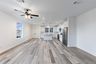 2702 Winbern St in Houston, TX - Building Photo - Building Photo