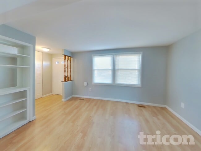 12345 Bonfire Dr in Reisterstown, MD - Foto de edificio - Building Photo